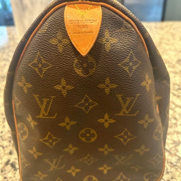 Louis Vuitton Speedy 35 in like new condition. GORGEOUS bag!!! - Picture 6 of 13